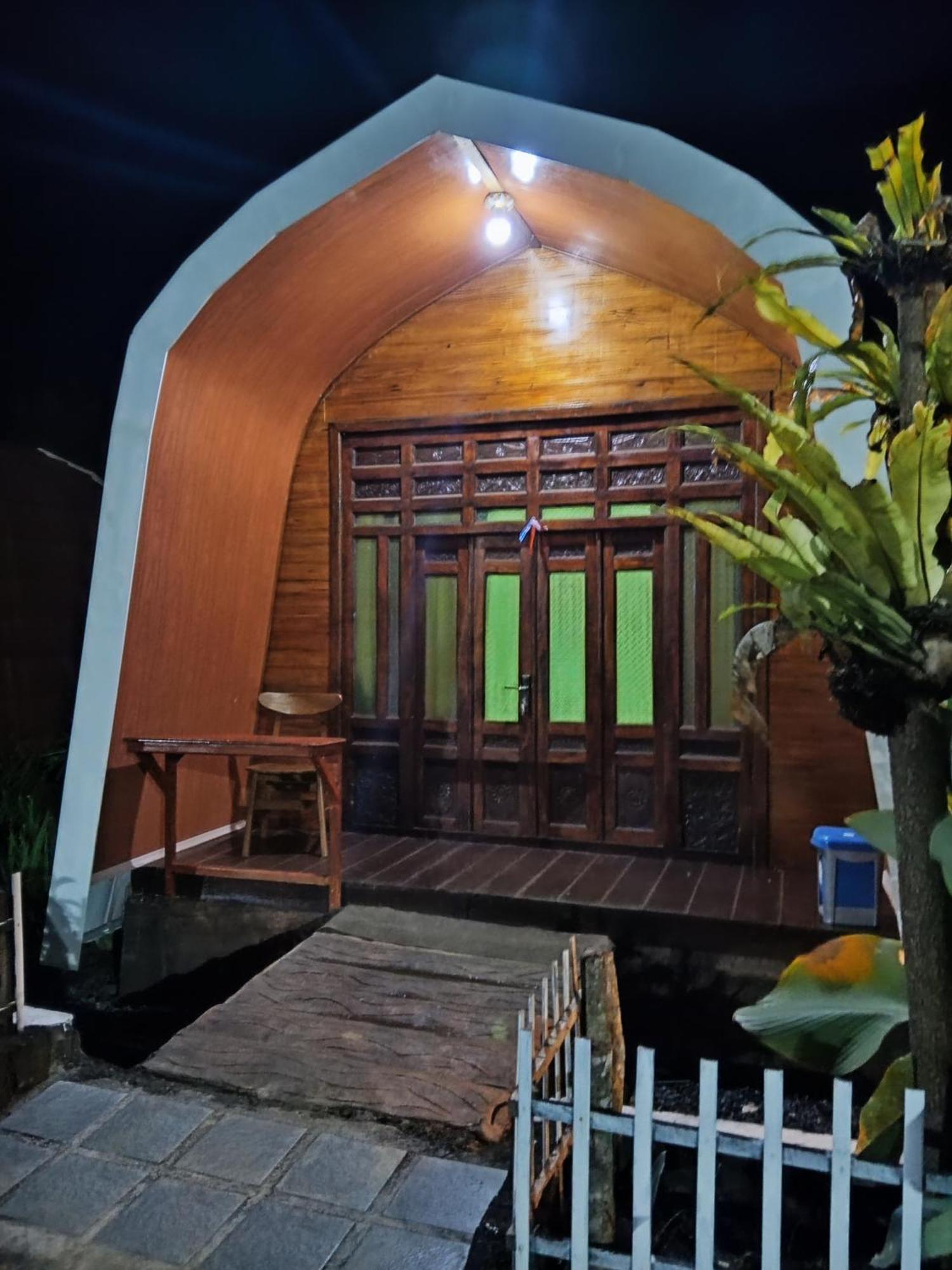 Indah Damai Cottages Sidomukti Zewnętrze zdjęcie
